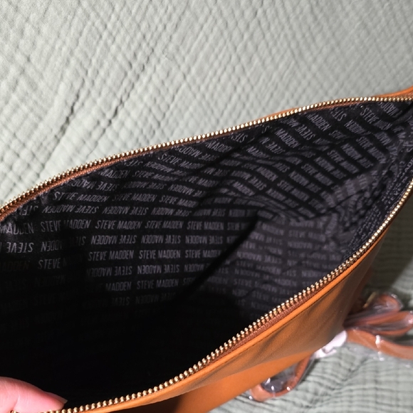 Steve MaddenElegant Tan Leather Women's Bag, NWOT - Picture 3 of 7